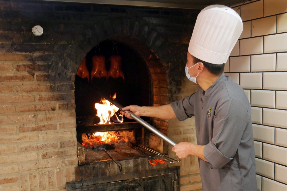 Horno de piedra de Pato Laqueado en Hutong